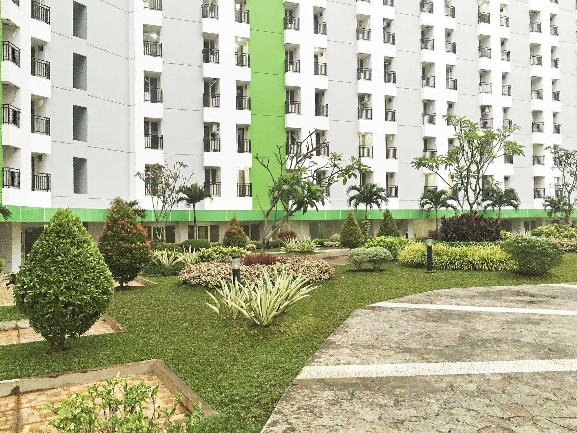 Reddoorz Apartment @ Green Pramuka Jacarta Exterior foto